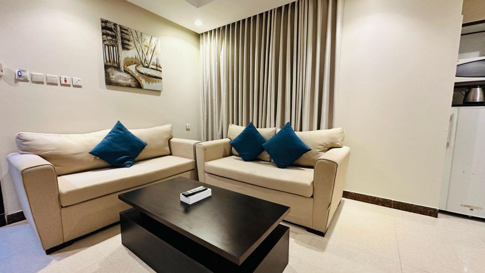 Al Rafahya Crown Aparthotel